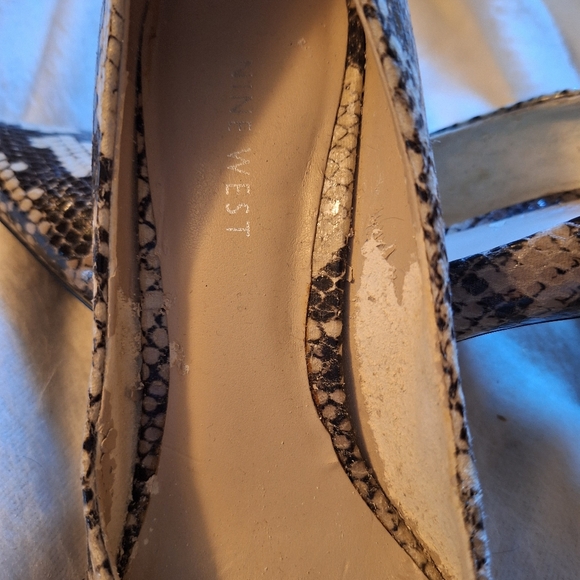 Nine West snakeskin pointy pumps 7 M - Picture 8 of 9